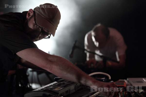 SAROOS - 2011-05-21 - PARIS - La Maroquinerie - 